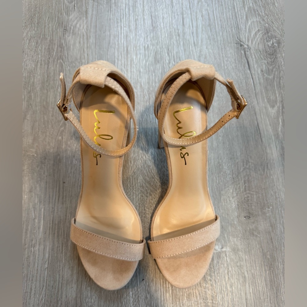 Lulu’s Taylor Block Heel - Picture 2 of 5